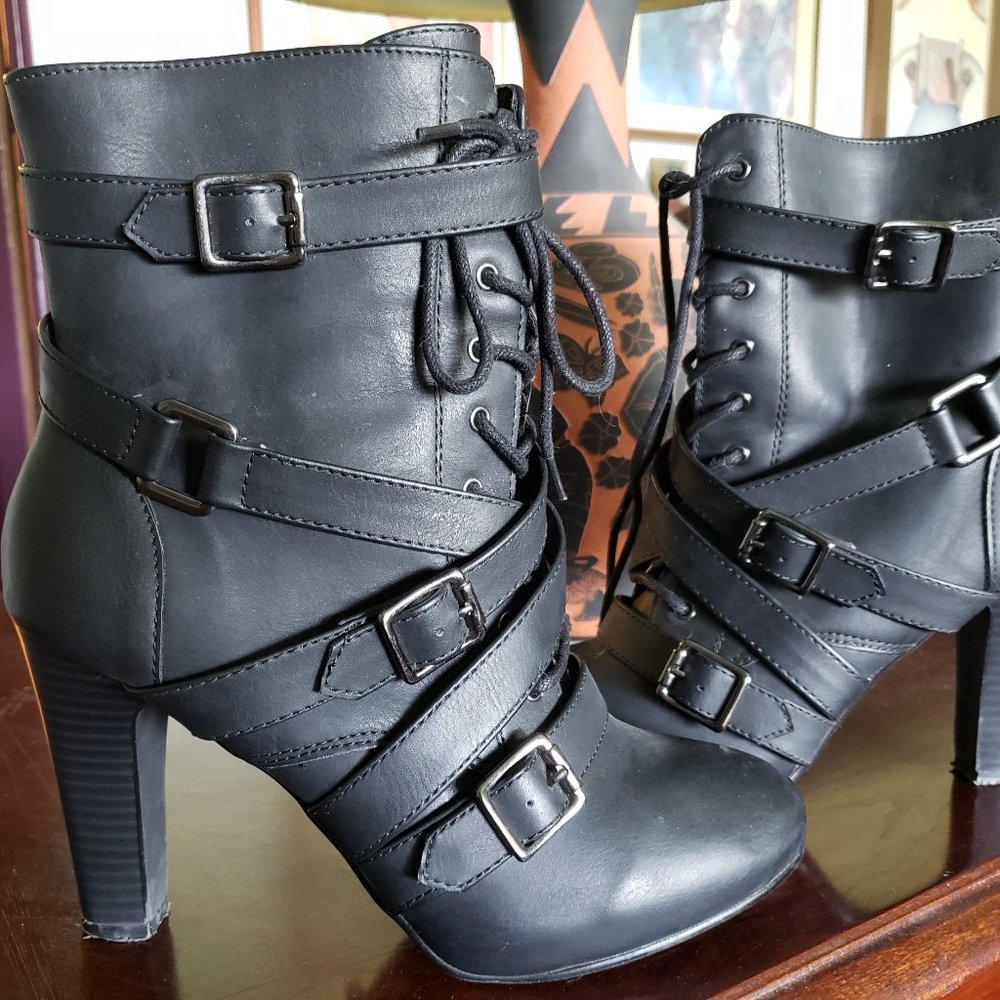 Dolce by Mojo Moxy  Diddley Buckle Ankle B…